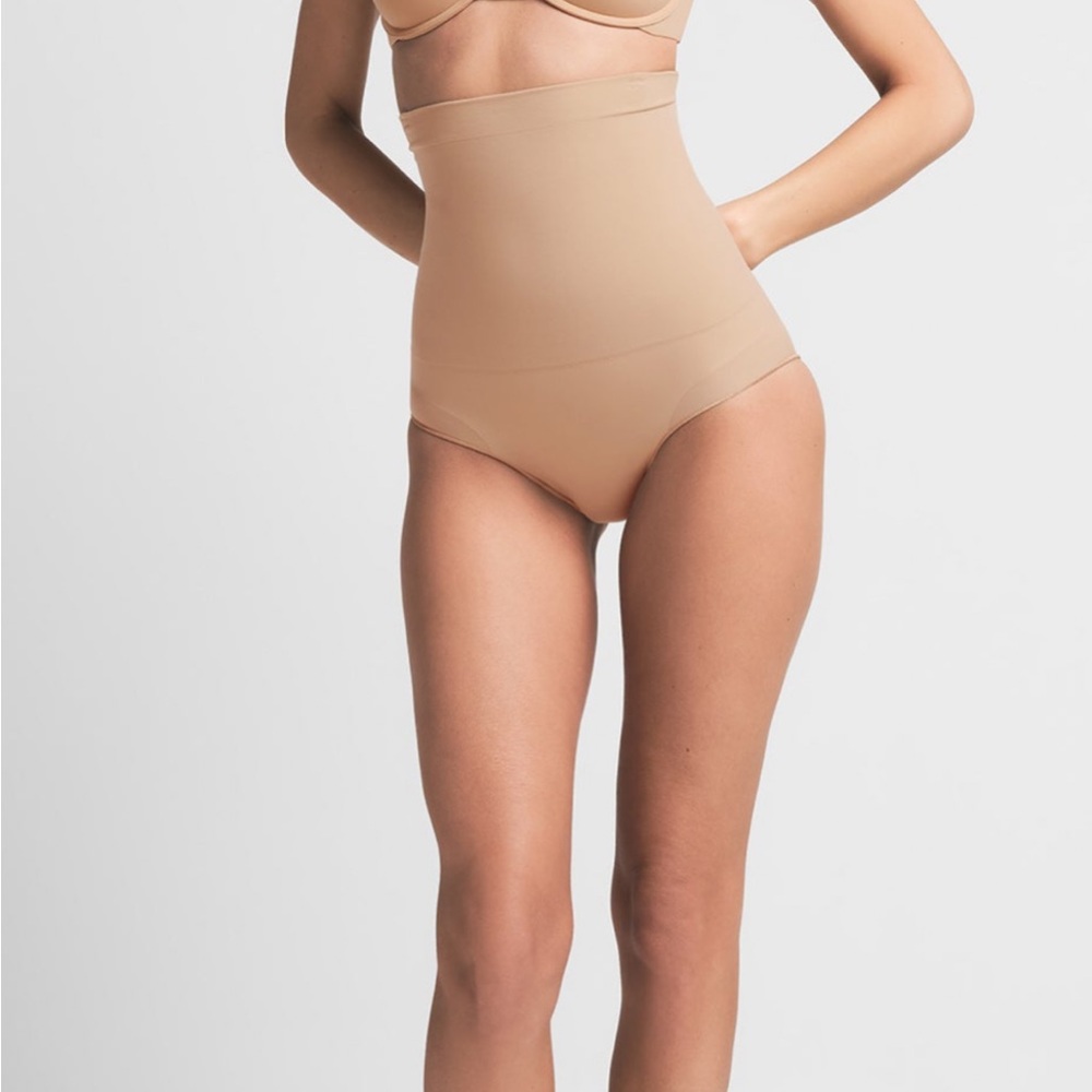 High-Waisted Shapewear Briefs - Tan